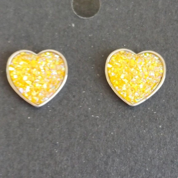 5/$25 Yellow Heart Shaped Druzy Earring Iridescent Studs Hearts Glitter NEW - Picture 3 of 7